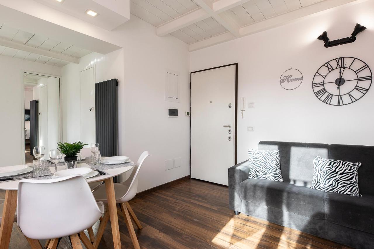 Apartment Elegant Statuario Rom
