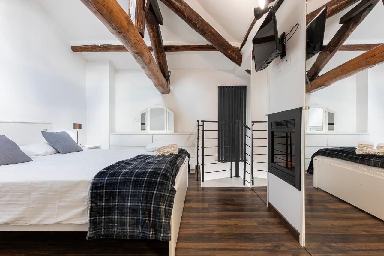 Apartment Elegant Statuario Rom